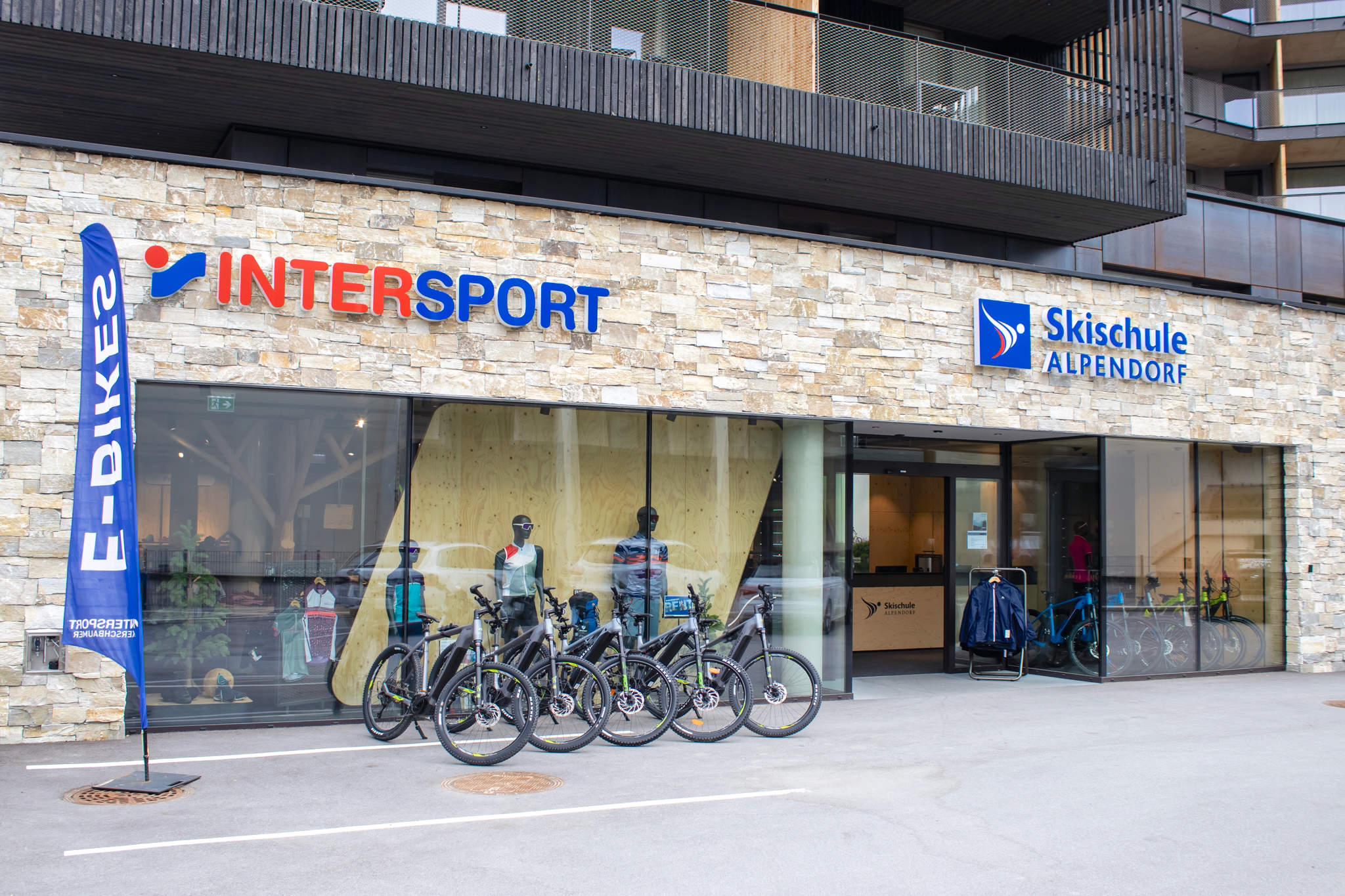 2 Biker @ INTERSPORT Austria